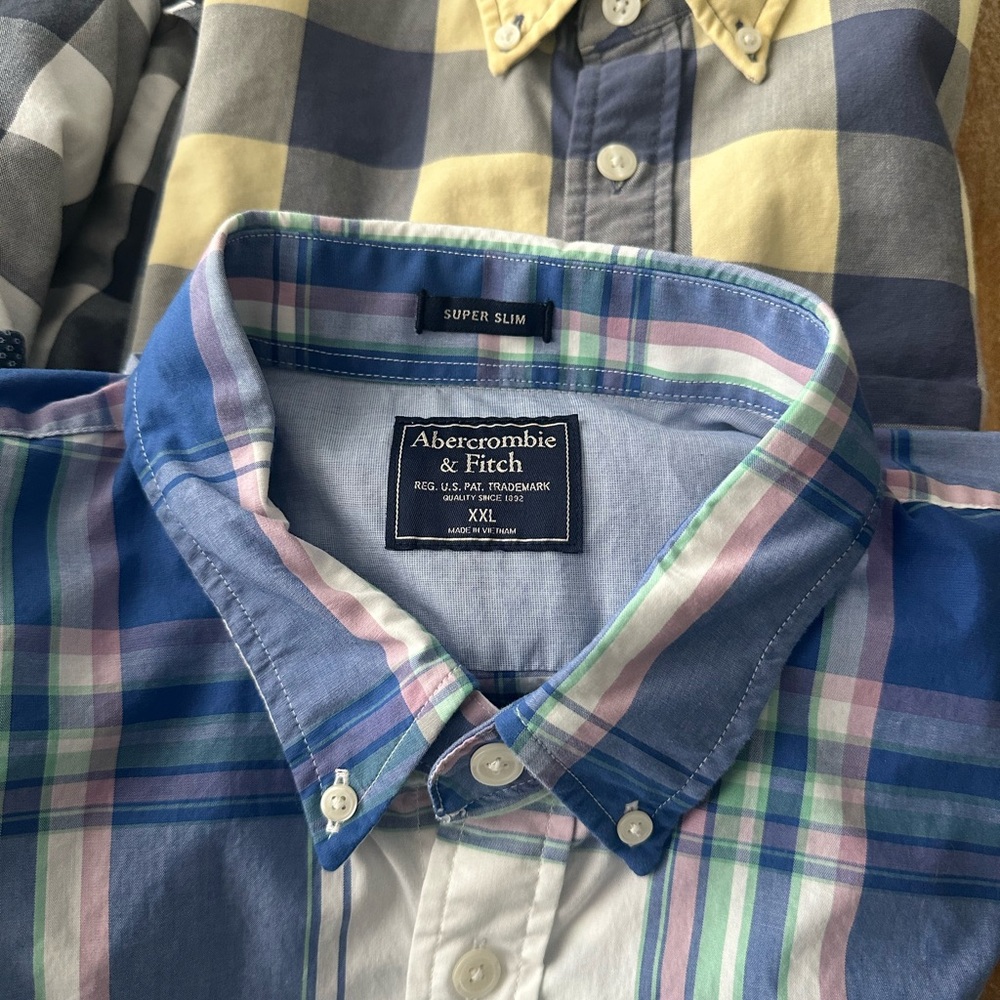 Abercrombie & Fitch Blue and Pink Casual Button Down Shirt